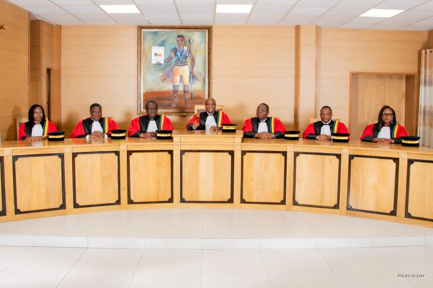 Révision de la Constitution au Bénin : La Cour Constitutionnelle valide ...